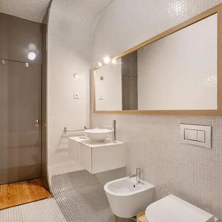 Lejlighed Trendy Flat In The Iconic Chiado Lisboa